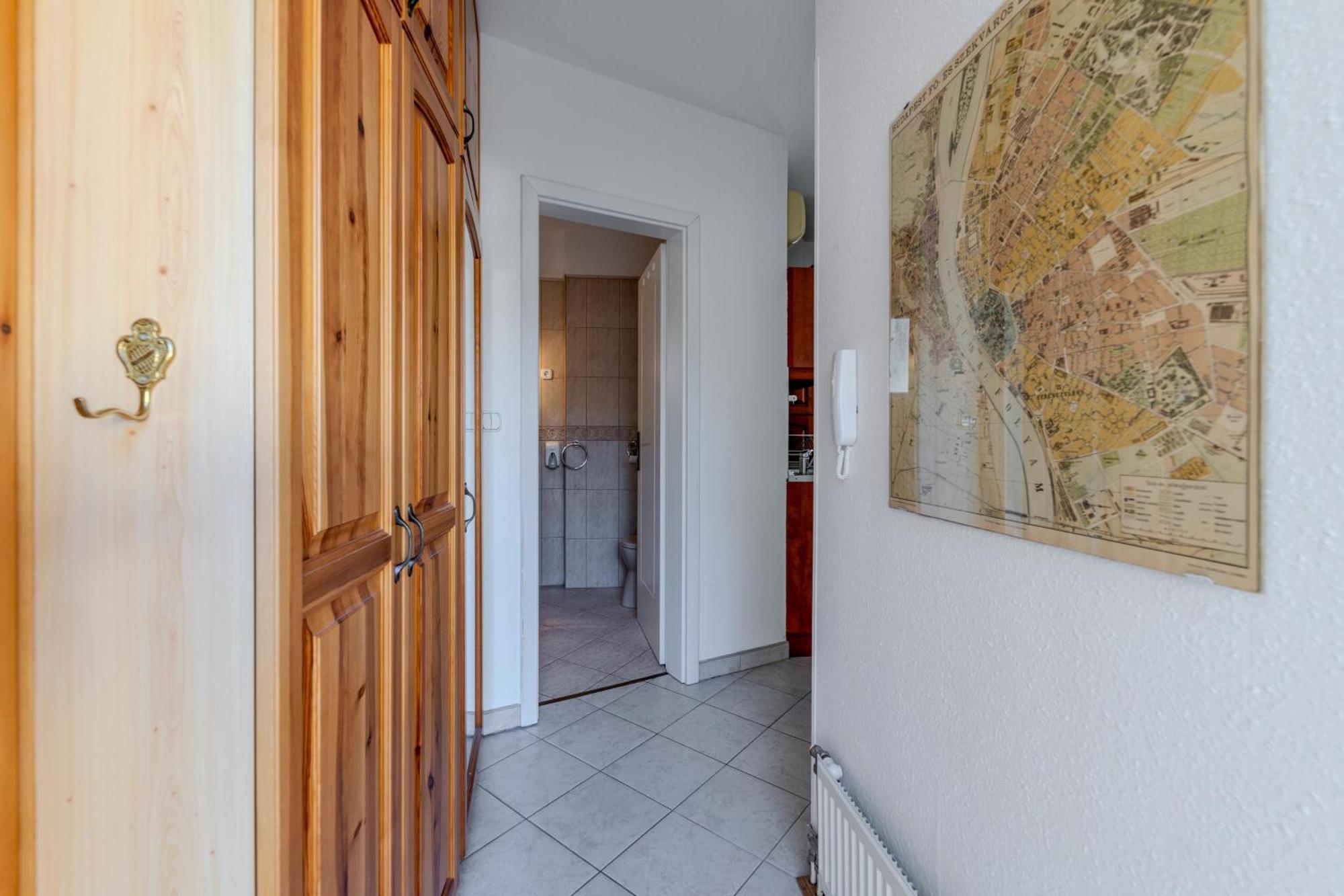 Cozy Flat In The Heart Of Buda Budapest Eksteriør bilde